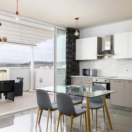 Hilltop Apartments - Stylish Comfort Living Close To The Sea, Bugibba St. Paul's Bay Exterior photo