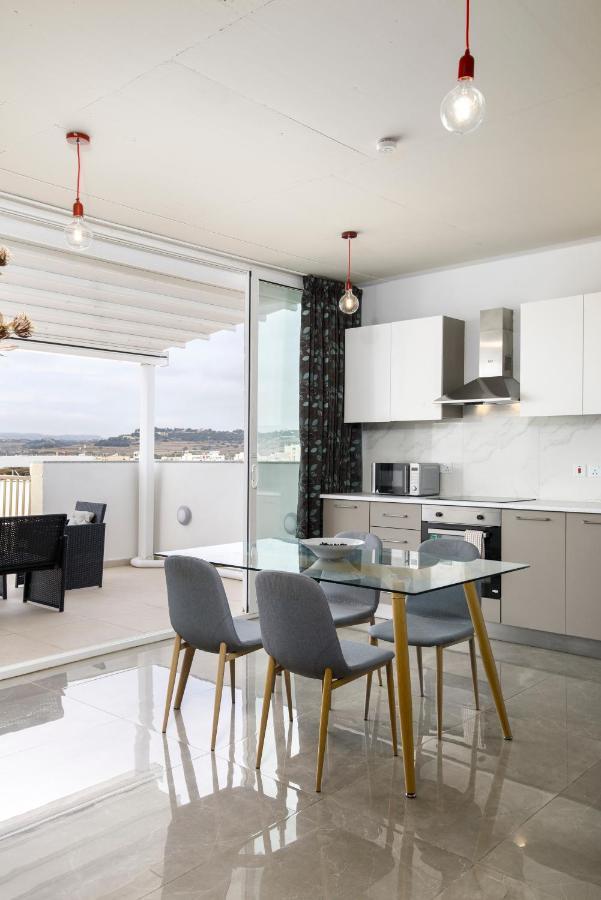 Hilltop Apartments - Stylish Comfort Living Close To The Sea, Bugibba St. Paul's Bay Exterior photo