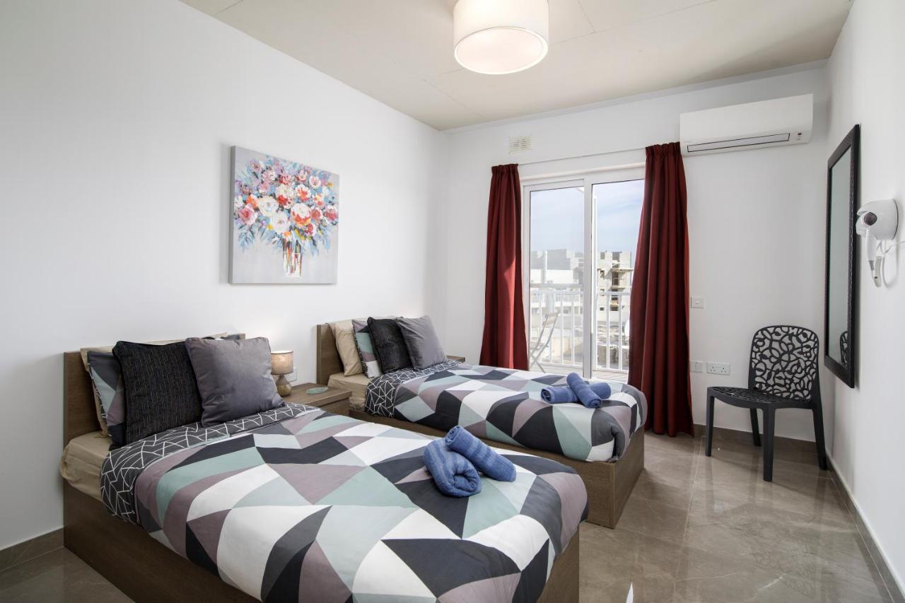 Hilltop Apartments - Stylish Comfort Living Close To The Sea, Bugibba St. Paul's Bay Exterior photo