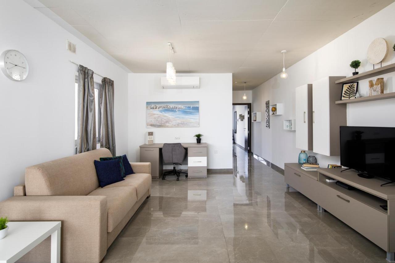 Hilltop Apartments - Stylish Comfort Living Close To The Sea, Bugibba St. Paul's Bay Exterior photo