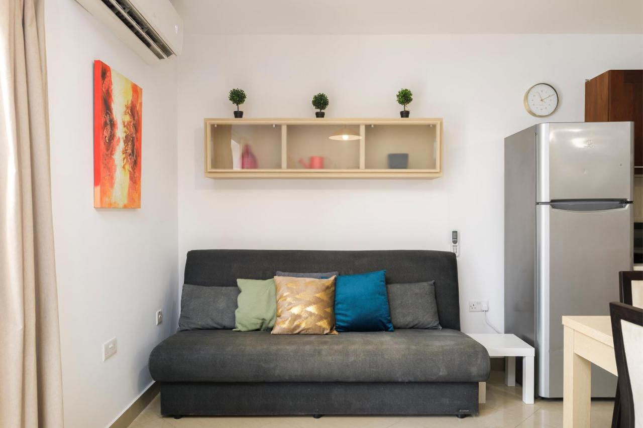 Hilltop Apartments - Stylish Comfort Living Close To The Sea, Bugibba St. Paul's Bay Exterior photo