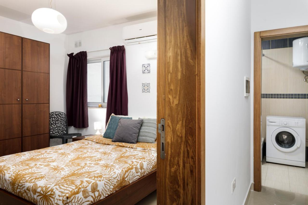 Hilltop Apartments - Stylish Comfort Living Close To The Sea, Bugibba St. Paul's Bay Exterior photo